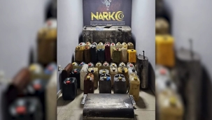 ​​​​​​​Bakan Yerlikaya, Doğubayazıt'ta 2 TIR'da 761 kilo 578 gram metamfetamin ele geçirildi.