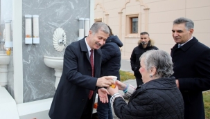 ​​​​​​​AİÇÜ'de Çorba Çeşmesinde Öğrencilere Hergün Bin Çorba İkramı Yapılacaktır.