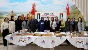 AİÇÜ'de Gazze İçin Kermes Düzenlendi