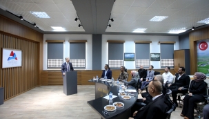 ​​​​​​​AİÇÜ Rektörü Prof. Dr. Gülçin, Lisansüstü Eğitim Enstitüsü'nü Ziyaret Etti ve Başarılı Akademisyenleri Tebrik Etti