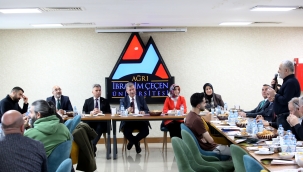 ​​​​​​​AİÇÜ Rektörü Prof. Dr. Gülçin, Basınla Buluştu