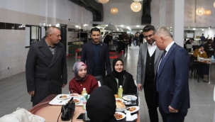 AİÇÜ'de İlk İftar Öğrencilerle Açıldı