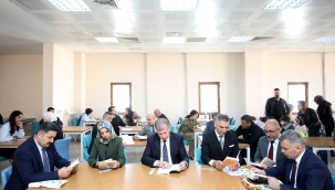 ​​​​​​​AİÇÜ'de Kütüphaneler Haftası Kapsamında Okuma Etkinliği Gerçekleştirildi