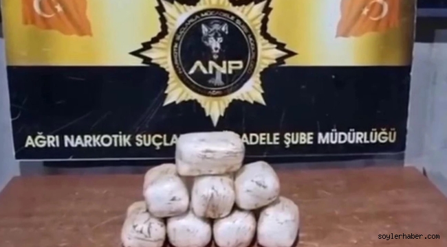 İran'dan Türkiye'ye Giriş Yapan Bir TIR Dorsesinde Uyuşturucu Yakalandı.