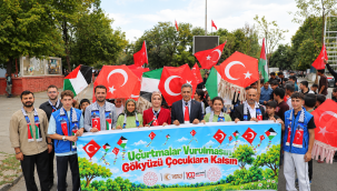 Ağrı'da öğrenciler Gazze'deki çocuklar için uçurtma uçurdu